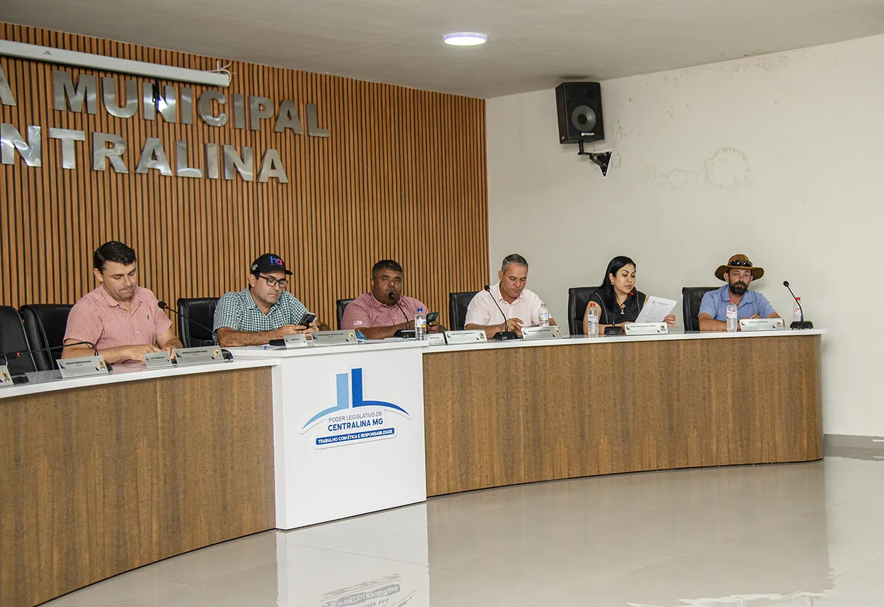 Câmara realiza a 8ª Reunião Ordinária do Ano