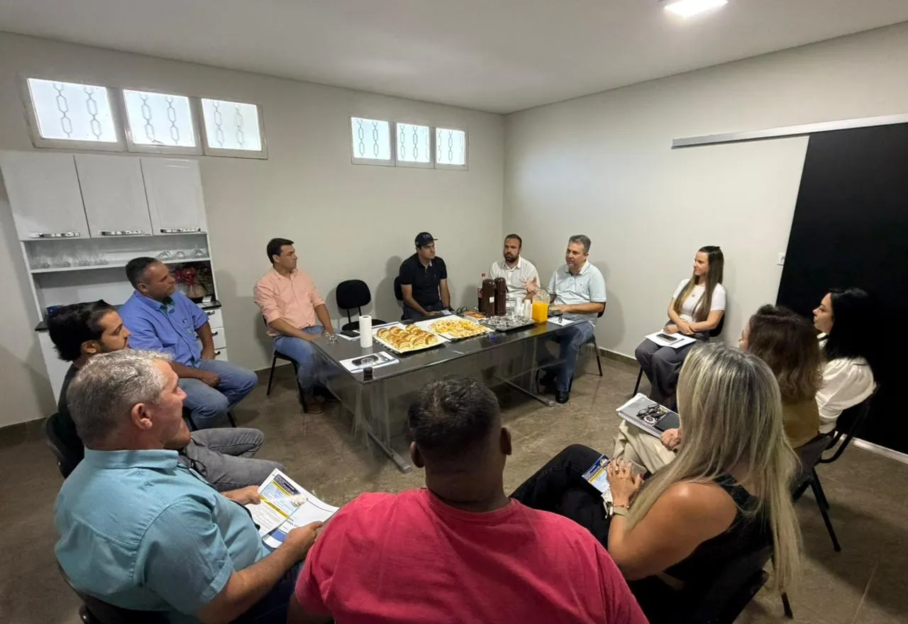 Vereadores se reúnem no CRAS para discutirem sobre Programa Habitacional de Centralina